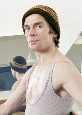 330px-Nureyev_10_Allan_Warren